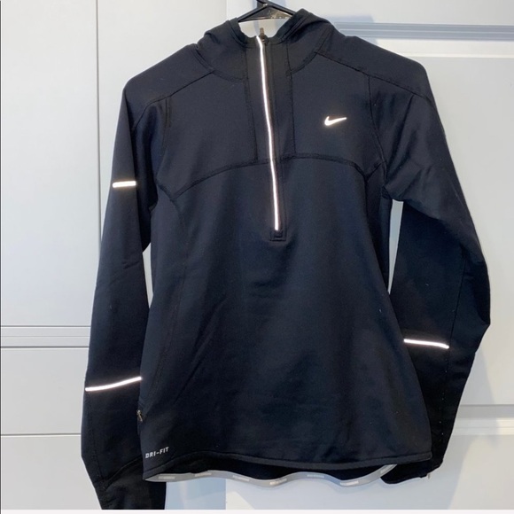 Nike Dri-Fit Sweatshirt - Picture 2 of 3